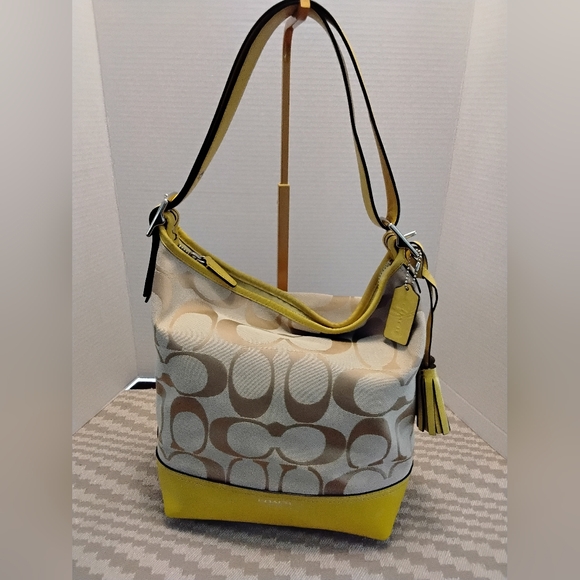 Coach Handbags - Coach Signature Hobo Shoulder Bag 💛 Style  21149